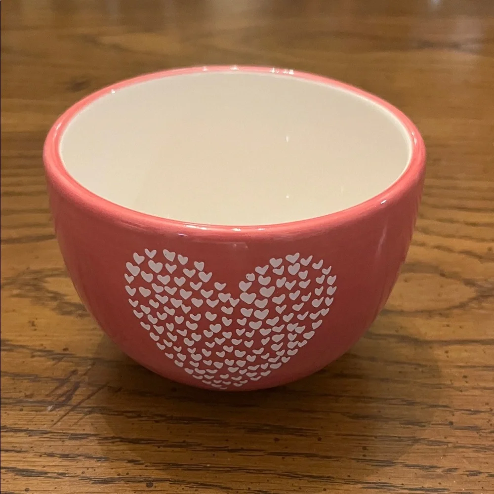 Target Valentine’s 2010 Heart Design Bowl Set - White and‎ Pink